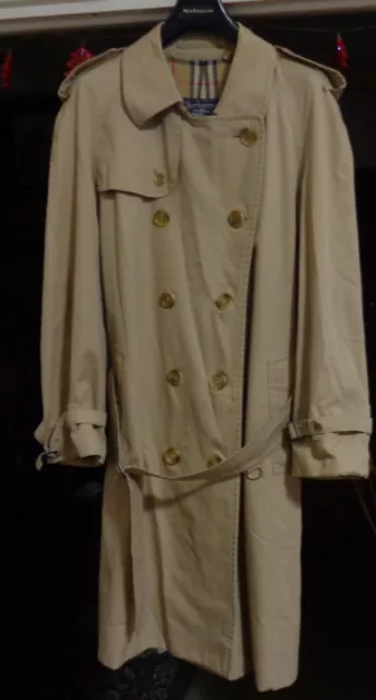 BURBERRY TRENCH UOMO Colore Miele Mostrine sulle spalle con