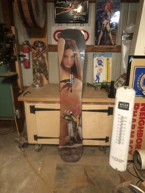 BURTON Process Playboy Centerfold 152 Burton x Playboy snowboard