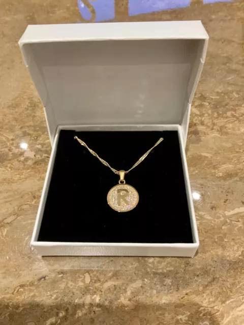 Collier chaîne à vagues pour femme rempli d'or 18 carats avec première lettre R alphabet