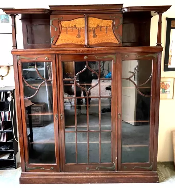 Antiker Holzschrank Jugendstil um 1900 Handgefertigt Messing Beschlägen Vitrine