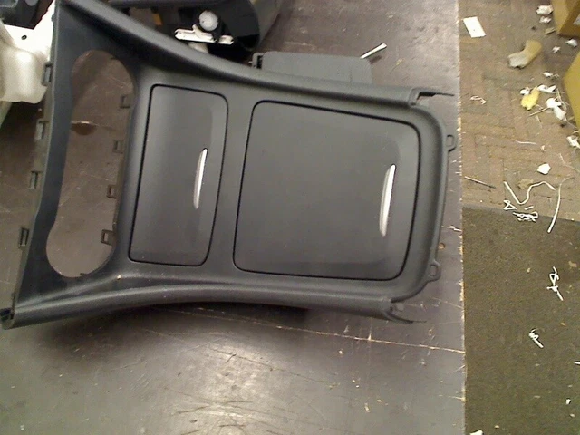 PORTA CENERE Mercedes-Benz A (W176) 2012