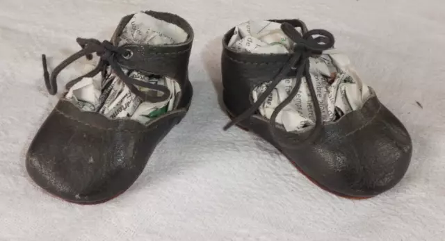 Ancienne paire de chaussures en cuir pour poupée ancienne JUMEAU DEP SFBJ (5)