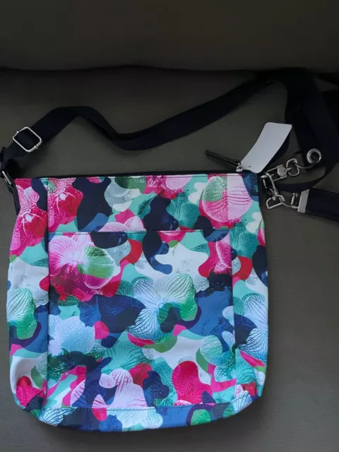 Samantha Brown To-Go MEDIUM Zip-Front Crossbody Handbag ORCHID CAMO nwt 5