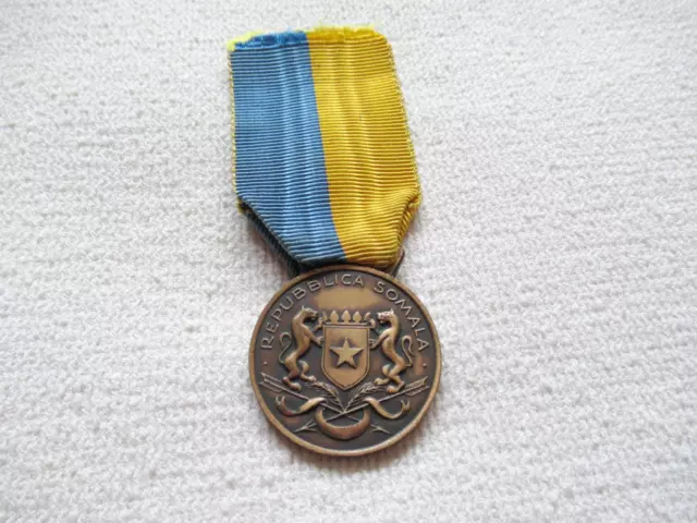 Orden SOMALIA KRIEGSMEDAILLE GEGEN ÄTHIOPIEN 1964, MEDAILLE AM BAND !