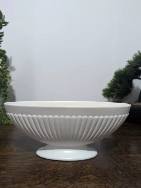 Vintage Wedgwood White Ribbed Mantle Vase 18 Cm Long