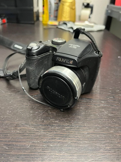 Fuji S700 CÁMARA DIGITAL FUJIFILM FinePix S700 7,1 MP Negra