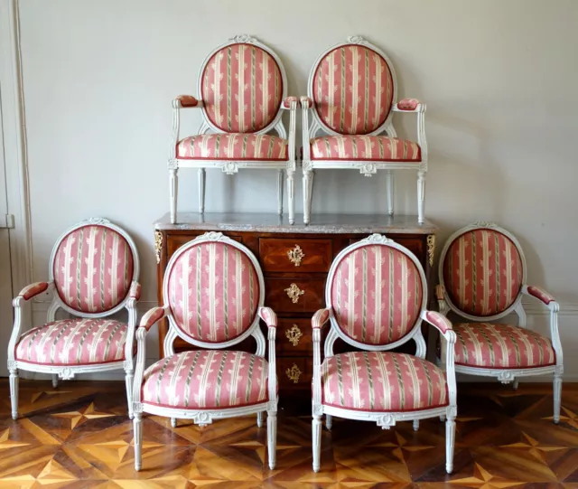 Mobilier de salon 6 fauteuils à la Reine d'époque Louis XVI à dossier médaillon