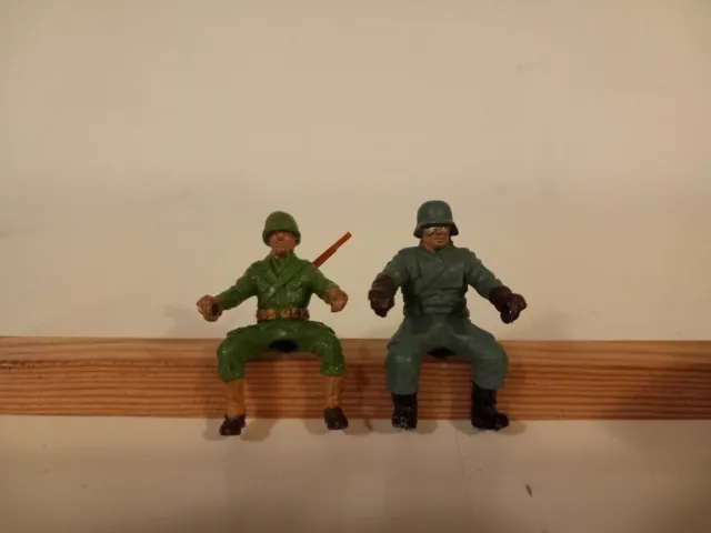 Britains Deetail Toy Soldier Ww2 German And American Motorcycle Dispatch Rider.
