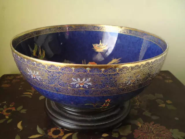 Wiltshaw & Robinson Carlton Ware Lustre Temple 2264 pattern Chinoiserie Bowl