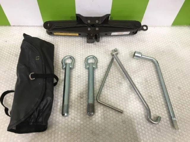 TOYOTA vellfire 2008 DBA-ANH20W Kit attrezzi [usato] [PA85927206]