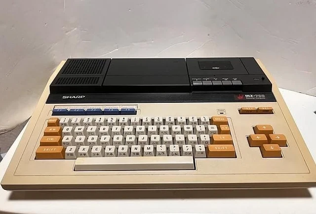VINTAGE SHARP MZ-721 Personal Computer with Built-in Data Recorder