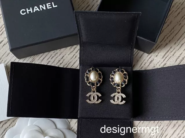 CHANEL White Pearl Fashion Jewelry for Sale, Shop New & Pre-Owned Jewelry