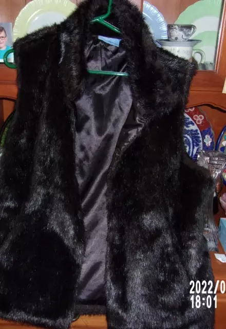 simply vera wang Faux Fur black vest Size XL