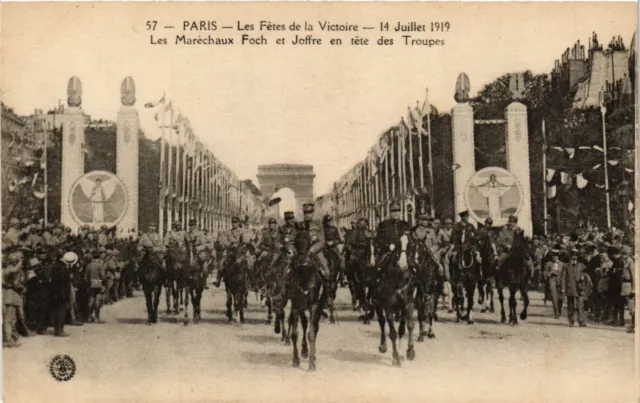 CPA AK Militaire - Paris - Les Fetes de la Victoire - Foch et Joffre (696292)