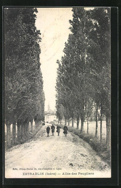 CPA Estrablin, Allee des Peupliers, Spaziergänger