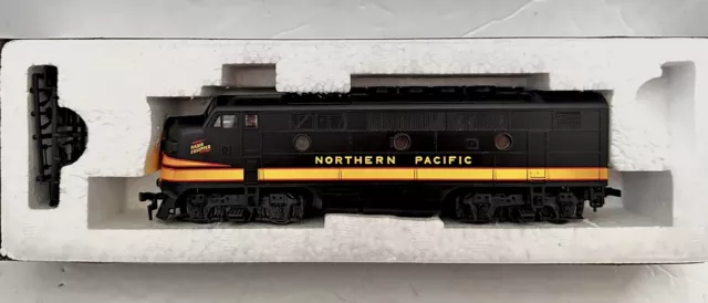 Stewart Hobbies HO Scale F3A Phase I Powered NP(Freight) Stock #8090