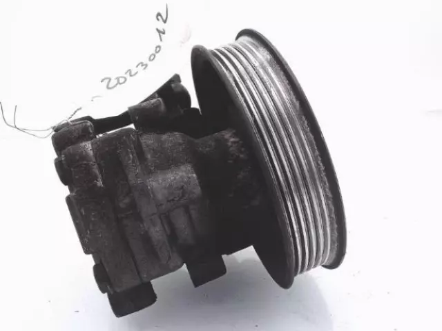 Pompe de direction AUDI Q7 1 7L8422154