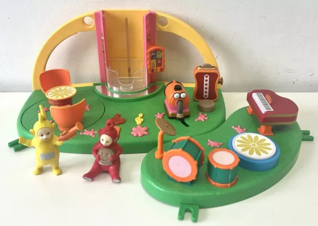 Teletubbies Musical Super-dome Band Stand Play-set Bundle with Figures & Sounds 3