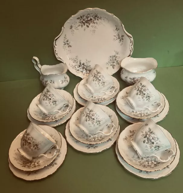 1st Quality 21 Piece Royal Albert Haworth pattern Tea Set c.1983