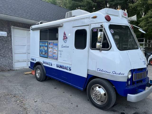 1961 boyertown orgibal mister softee ice cream truck / soft ice cream
