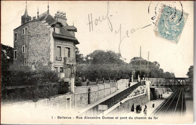 92 - BELLEVUE ( MEUDON ) - Rue Alexandre Dumas et pont du Chemin de Fer
