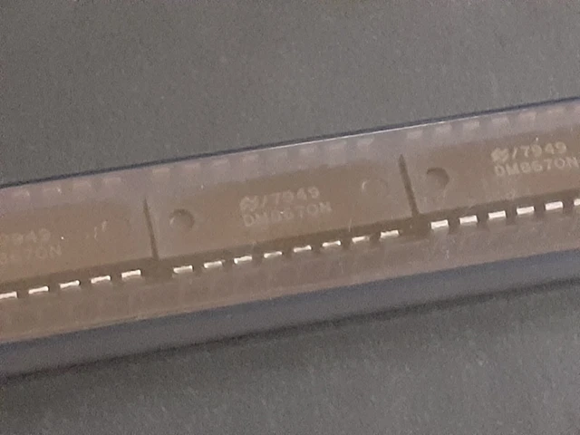 National Semiconductor DM8670N IC, NOS, cinque dispositivi (5)