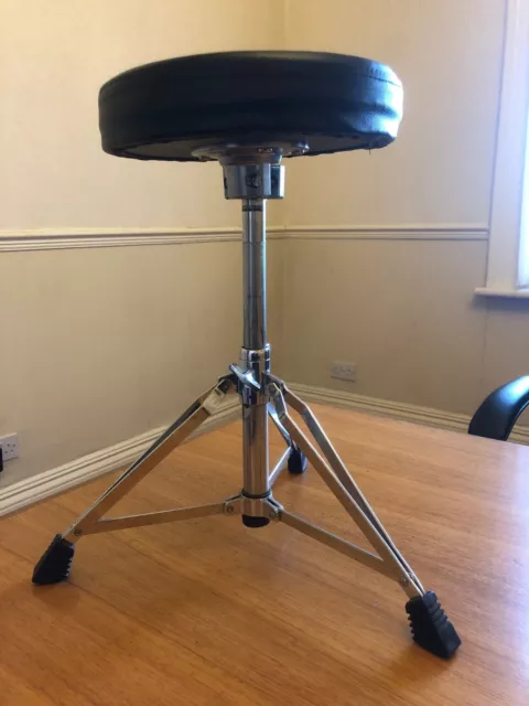 Pearl Drum Stool, Stagg Base adjustable height with drum key (not supplied)