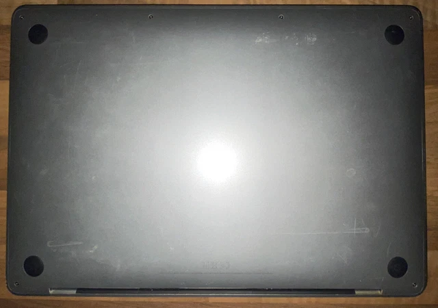 MacBook Pro 13-inch 2017 - Intel Core i5 2.3Ghz - 256GB SSD - 16GB Ram 8