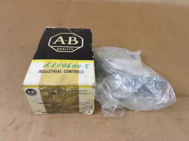 Allen-Bradley 880-N13 Photoelectric Switch Rotate & Tilt Type Bracket Assembly