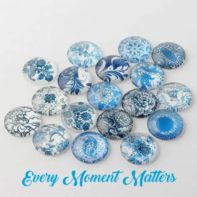 10 x BLUE FLOWER DESIGN GLASS FLAT ROUND DOME CABOCHONS MIXED DESIGNS 10mm