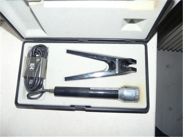 Lot 35 - A 1970s Grundig GDM 313 microphone
