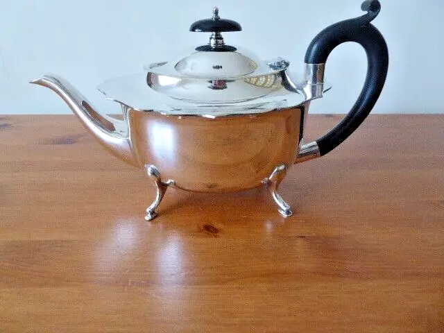 Vintage Silver Plate EPNS  Oval Shape Teapot Tea Pot on 4 hoof feet  4 to 6 cups