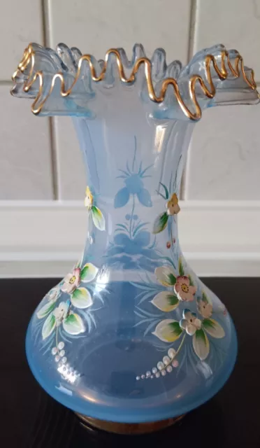 Antike Glasvase Vase transparentes Glas türkis bemalt, goldener Rüschenrand