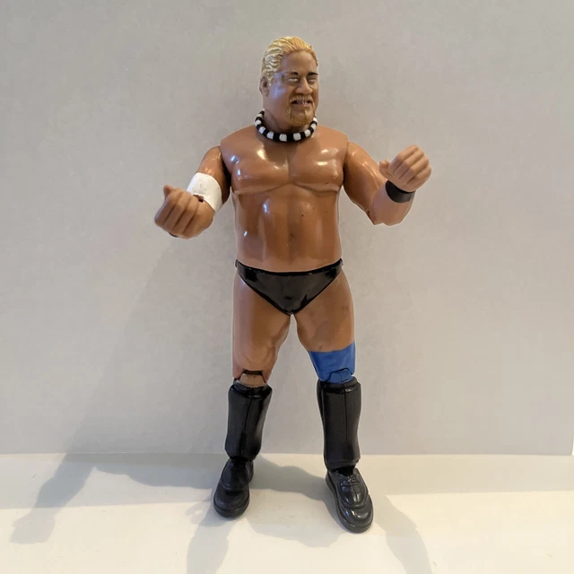 RIKISHI 2000 JAKKS TITAN TRON ACTION FIGURE WITH NECKLACE WWE WWF EUR 8 ...