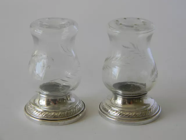 Newport Sterling Silver Quaker Hurricane Etched Glass Salt & Pepper Shakers #703