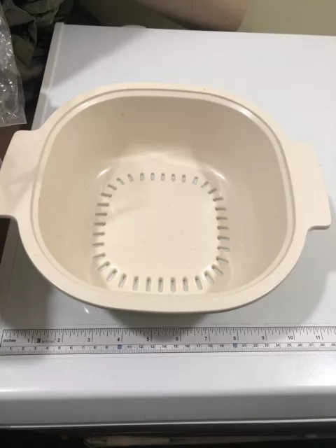 https://www.picclickimg.com/~OwAAOSwe4FgoIy~/Rubbermaid-Microwave-Conventional-Oven-STEAMER-COLANDER-Stack-Cooker-Cookware.webp