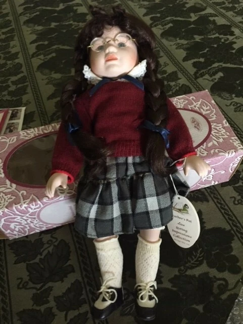 Heritage Mint LTD 14" porcelain doll Teacher's Pet