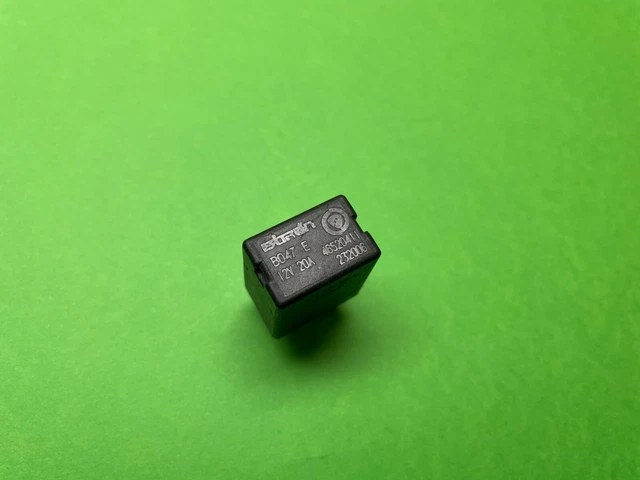 557 FIAT ALFA Lancia 09-17 4 Pin Black Relay 34F231003 Omron 1/11297/87 12V 20A £18.22 - UK