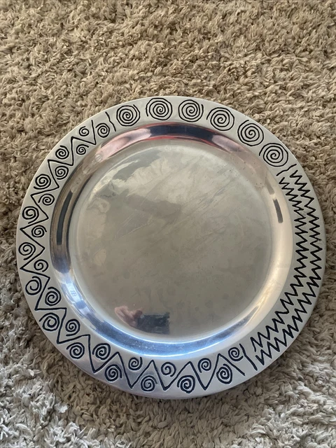 Wilton Armetale Large Round Reggae Platter 14.5" Diameter Wilton Armetale Large Round Reggae Platter 14.5" Diameter