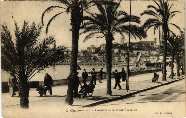 CPA Cannes La Croisette et le Mont Chevalier (992548)