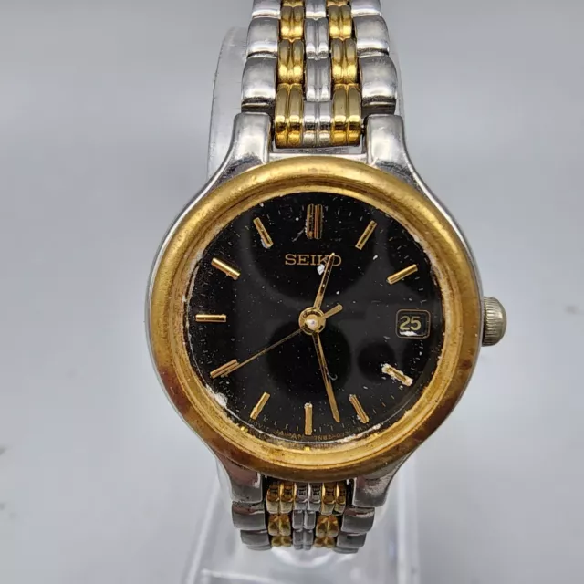 VINTAGE SEIKO 7N82-0301 Two Tone Date Watch with fresh battery