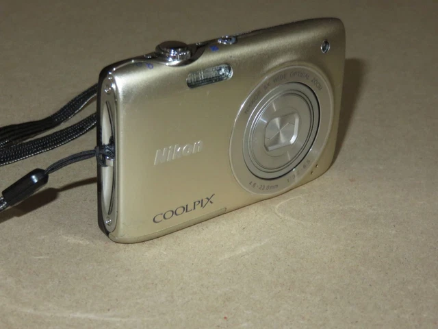 Appareil Photo Digital Nikon Coolpix S3100 14.0MP - Argent