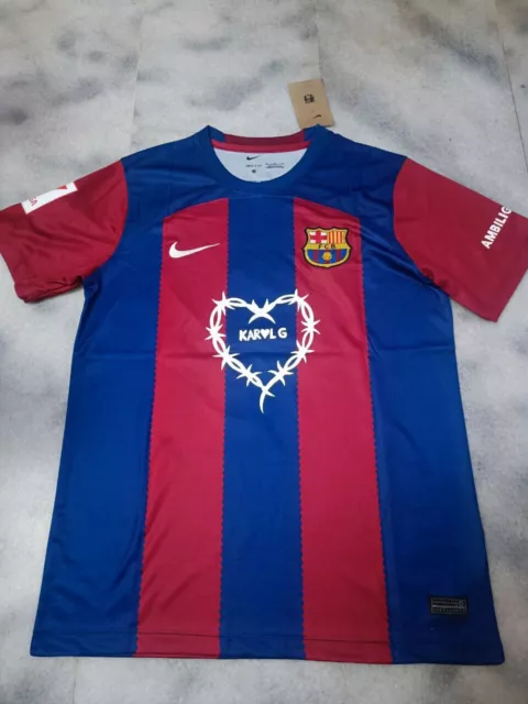Camiseta FC Barcelona Edicion Especial Karol G De Lewandowski Talla M