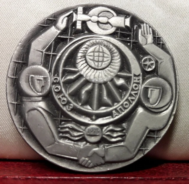 1975 médaille 40mm soviétique ESPACE  rencontre USA Apollo Soyouz