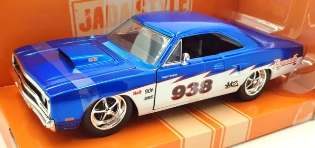 Jada 1/24 Scale Diecast 35030 - 1970 Plymouth Road Runner #938 - Blue/White