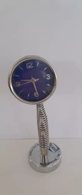 Vintage Small Desk Clock Metal Flexible Creative Collectible Clocks Decor Quartz