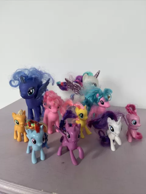 My Little Pony Bundle Of 10 - 2 Large And 8 Smaller - Great Condition