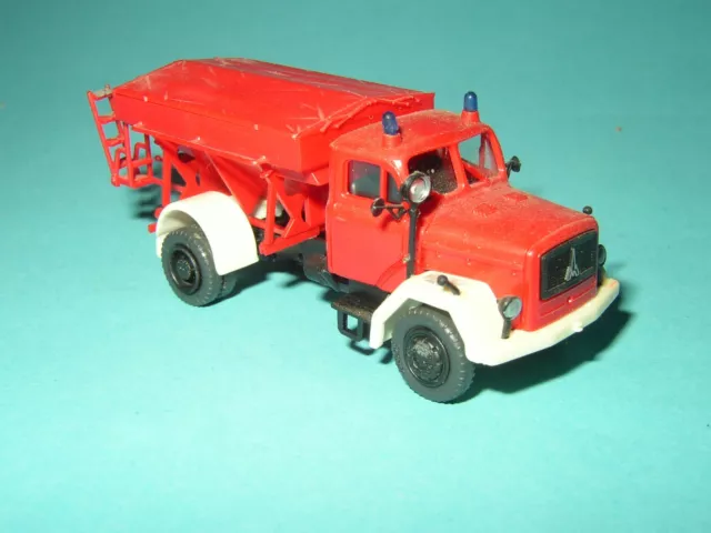 Magirus 150D Feuerwehr Streufahrzeug Preiser Modellauto 1:87 gebauter Bausatz