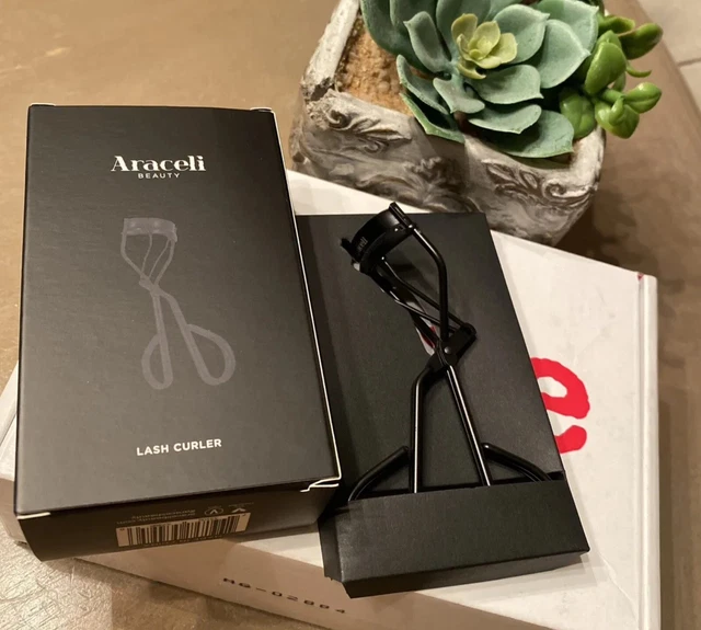 Araceli Beauty Womens Lash Curler Black NEW IN BOX freeShip