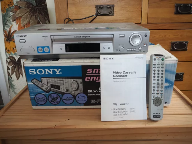 SONY SLV-SE820 VCR VHS Video Cassette Player Recorder Smart Engine  Remote BOXED